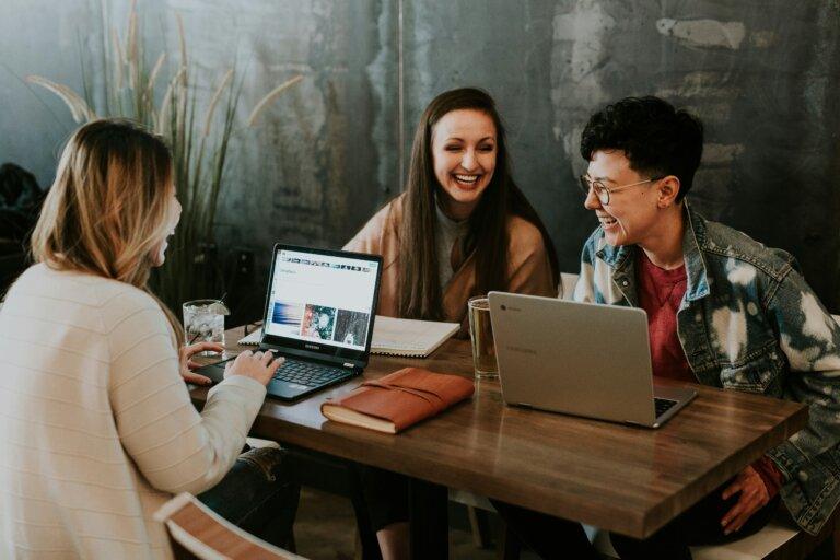 Beginner freelancer working online on Fiverr from a modern home office