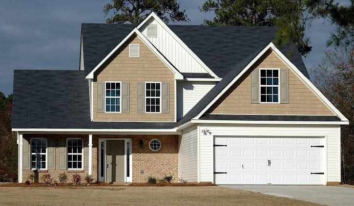 Does Your Home Count Toward Net Worth? Here’s How the Math Works