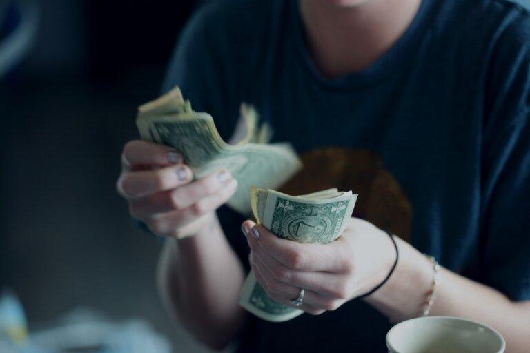 How to Manage Money on a Low Income
